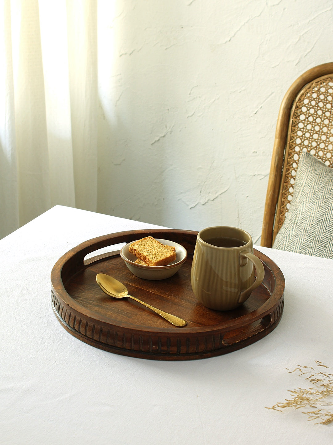 Kavar Round Tray (Natural)