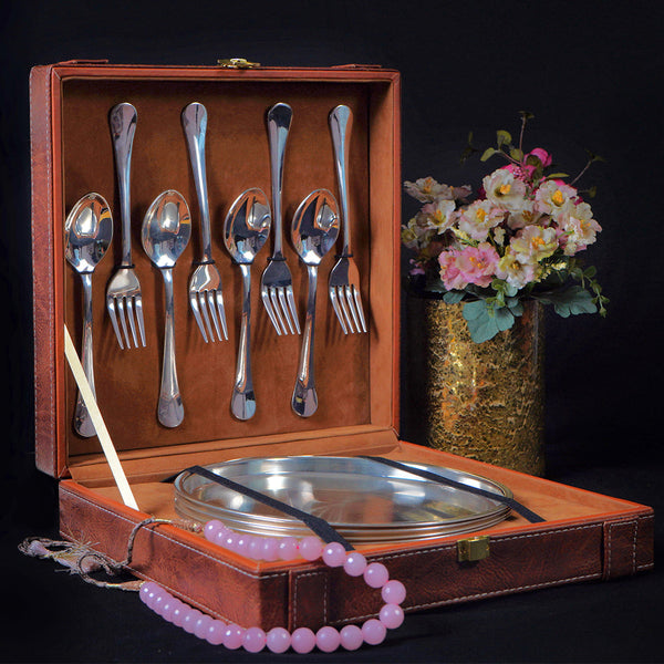 Paramparagat Upyogita Rajsi Snacks Plate Set With Cutlery (18pcs.)