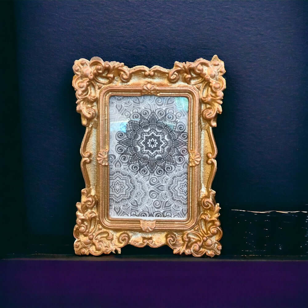 Antique Metal Photo Frame – 6×8 inch, Gold