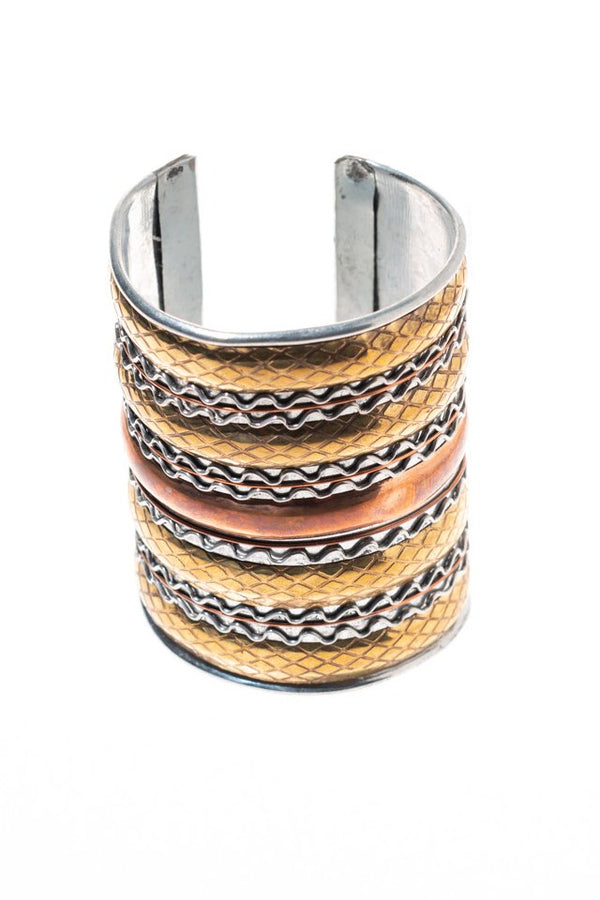 Bratara lata aurie cu model zigzag