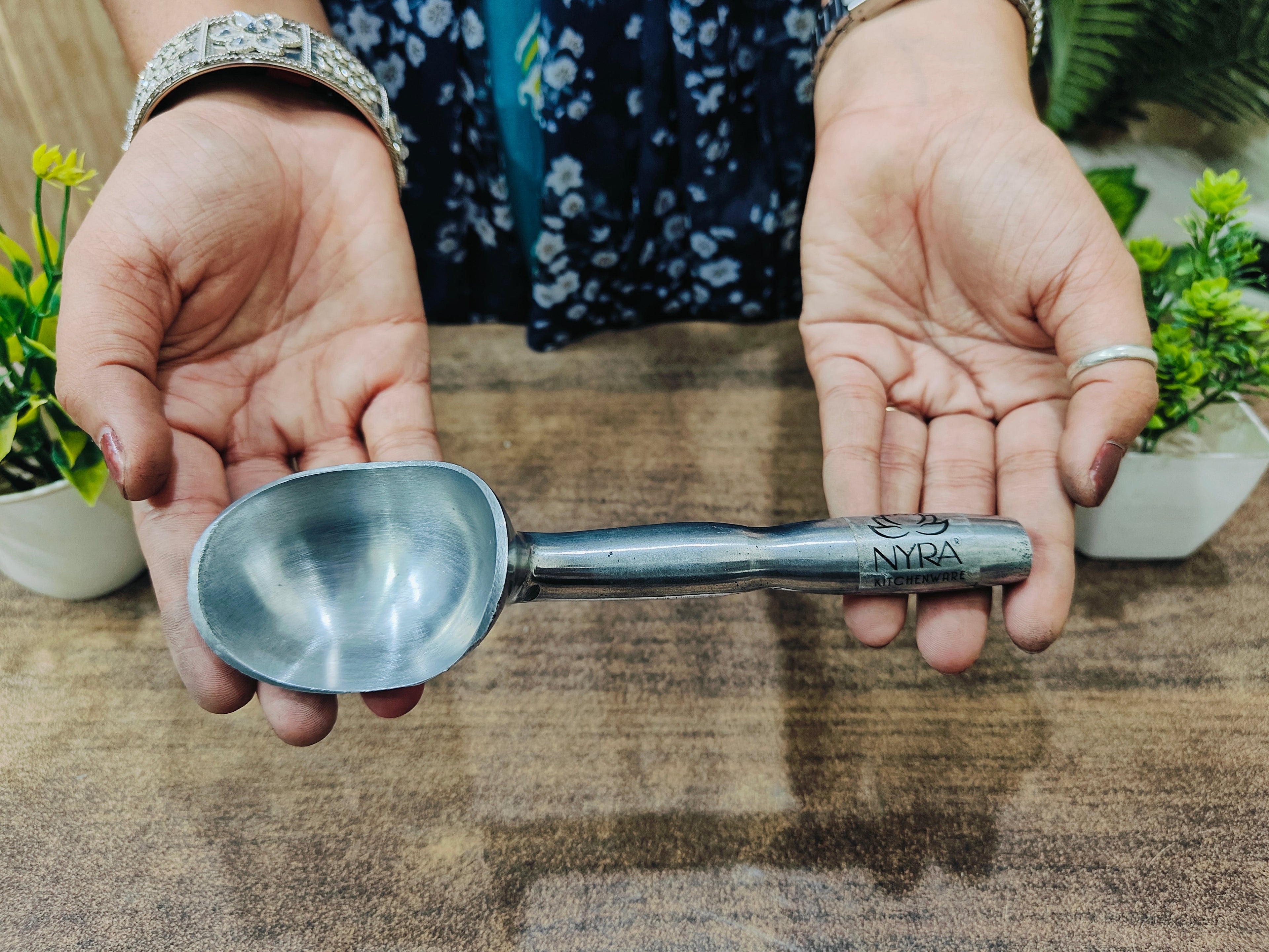 showing ice cream scoop