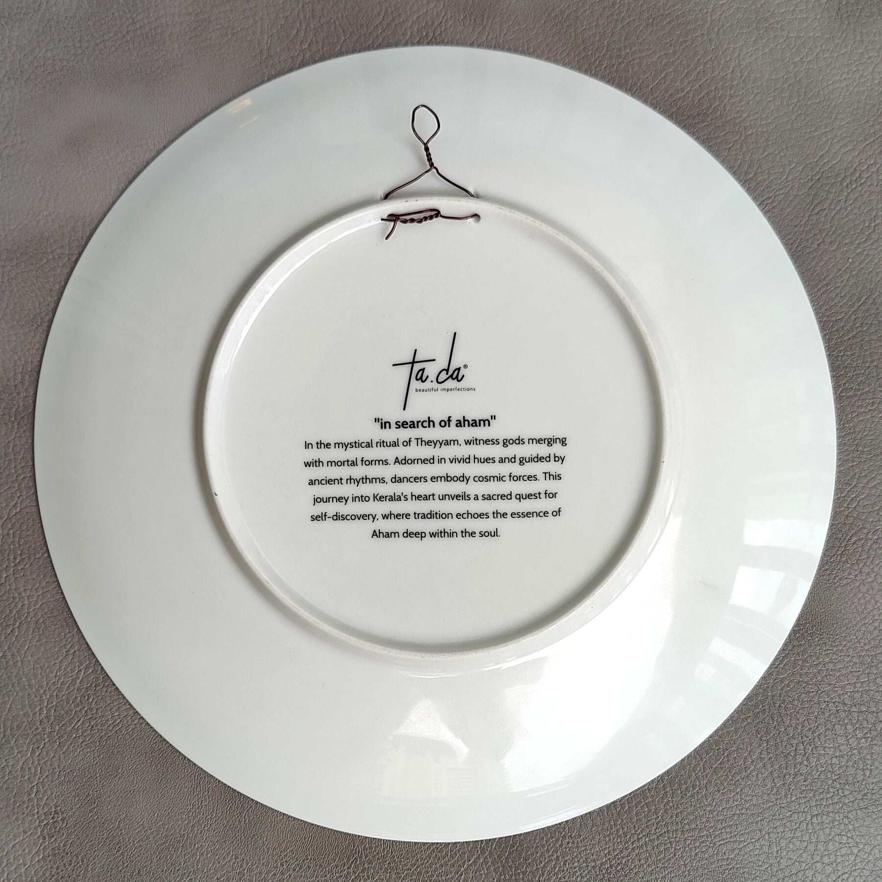 în căutarea farfuriei decorative aham