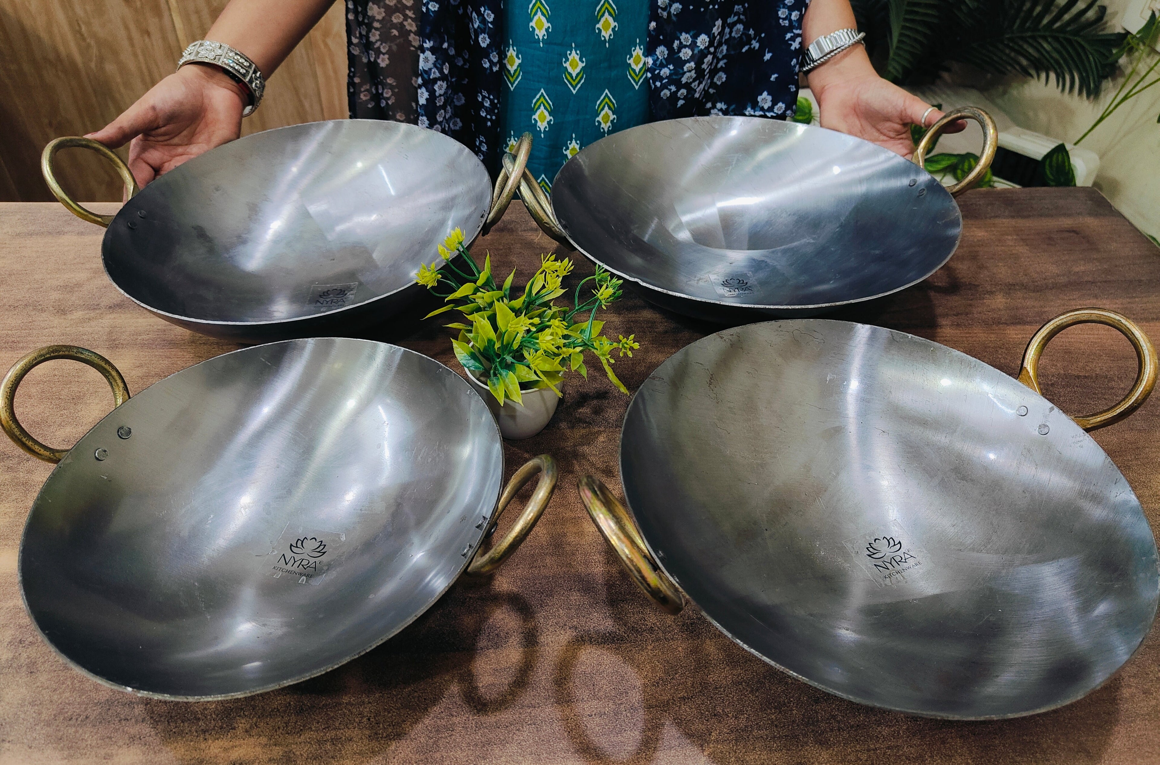showing Royale Iron Kadhai/Wok with Sturdy Handle