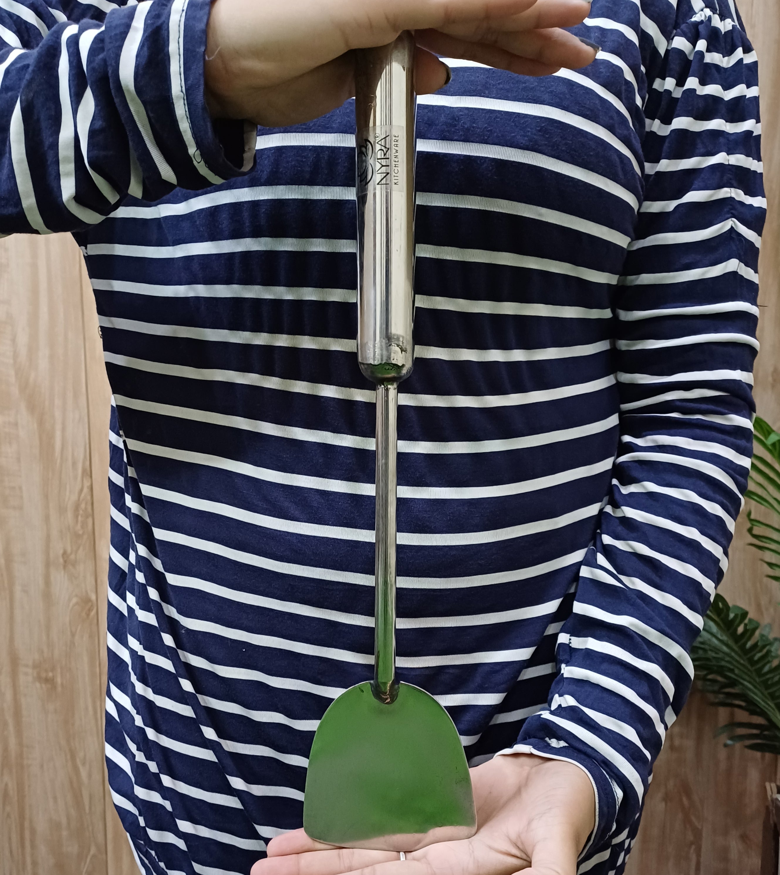 showing inhand Stainless Steel Slotted Spoons/Turner/Palta