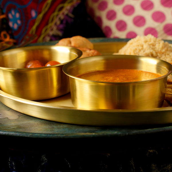 Paramparagat Upyogita Swarna Maharani 11' Pure Brass Dinner Set